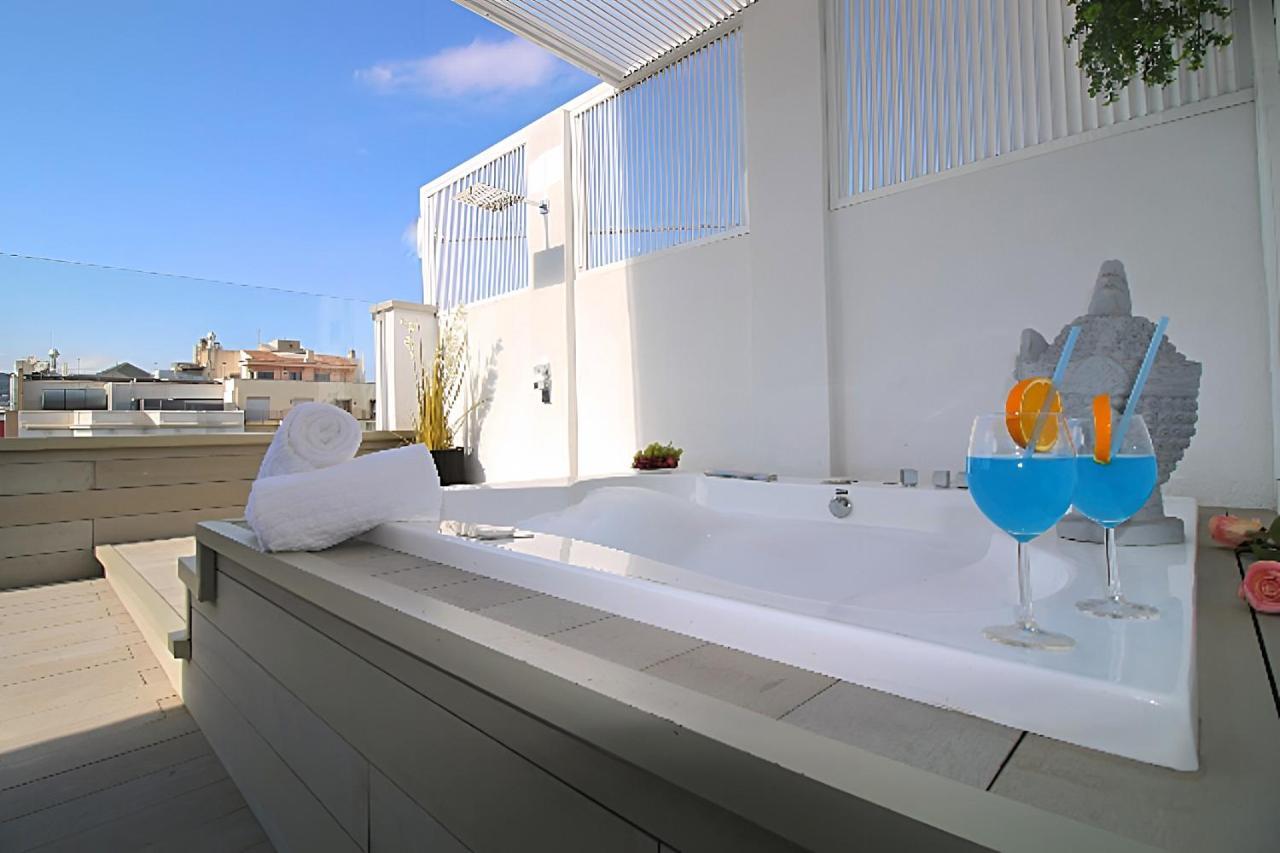 Appartamento Incredible Penthouse With Jacuzzi In The Center, Unique In The Area Barcellona Esterno foto